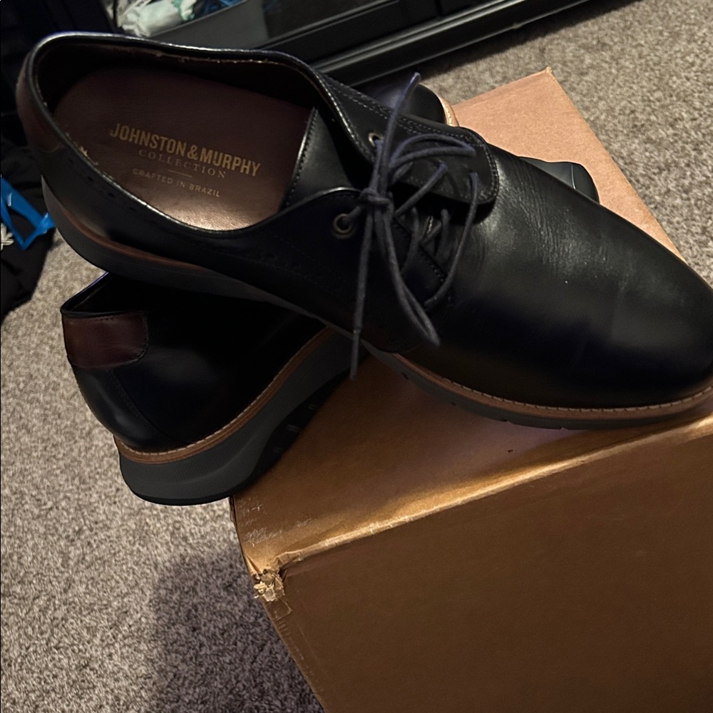 Johnston & Murphy Black Leather Oxfords